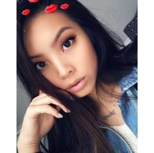 Meet your Posher, Katelyn